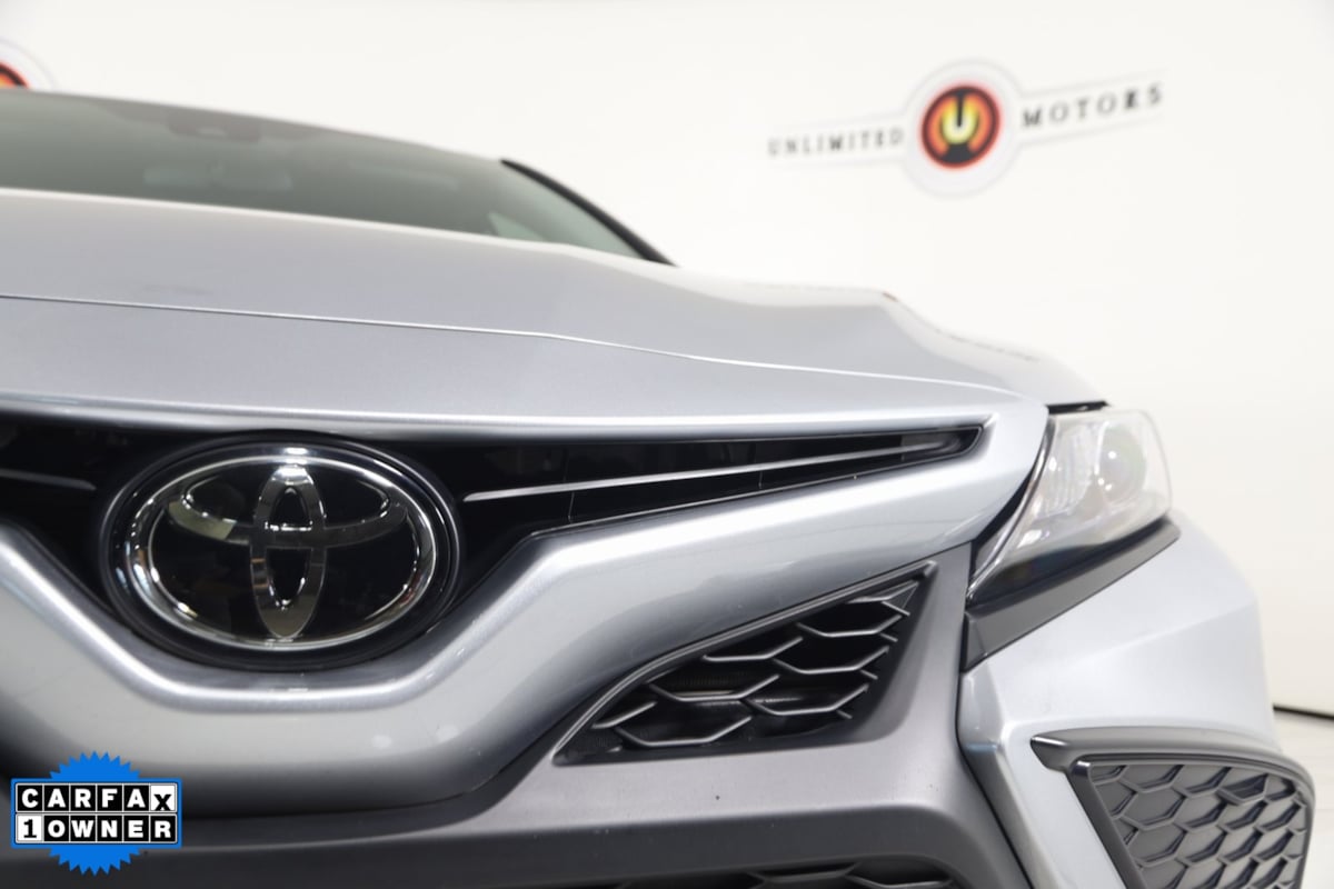 2024 Toyota Camry SE photo 17
