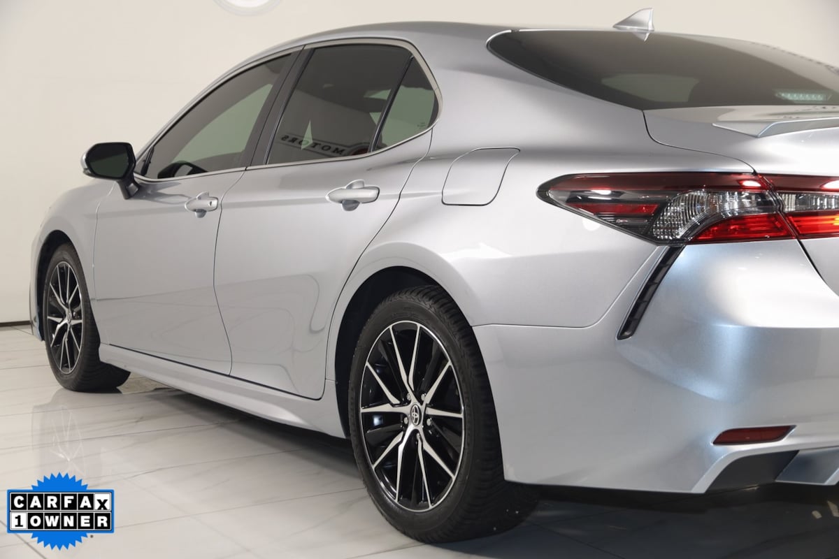 2024 Toyota Camry SE photo 23