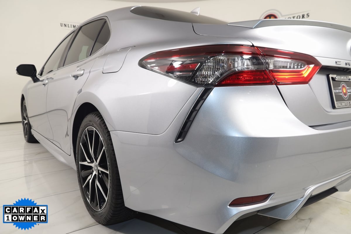 2024 Toyota Camry SE photo 25