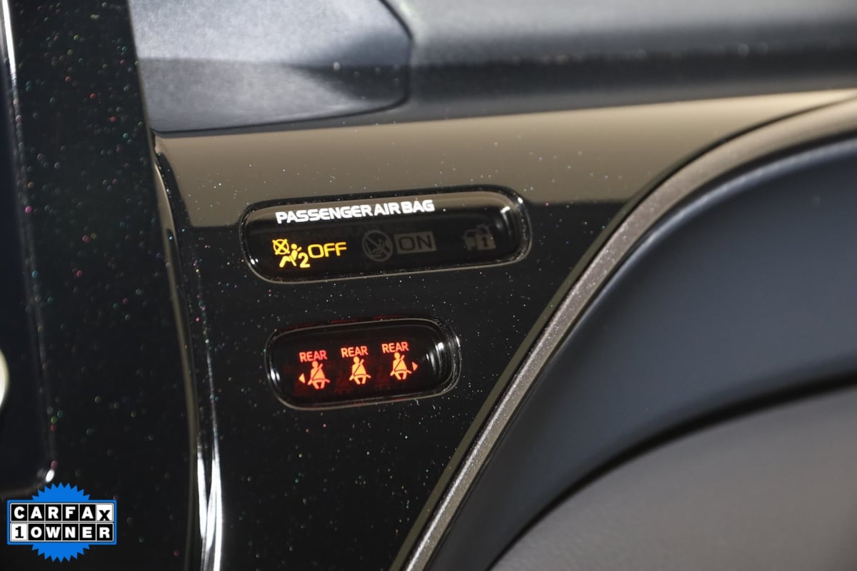 2024 Toyota Camry SE photo 32