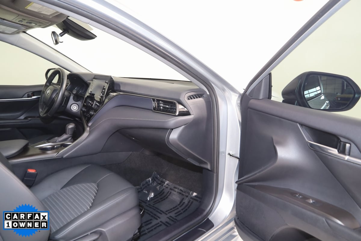 2024 Toyota Camry SE photo 47