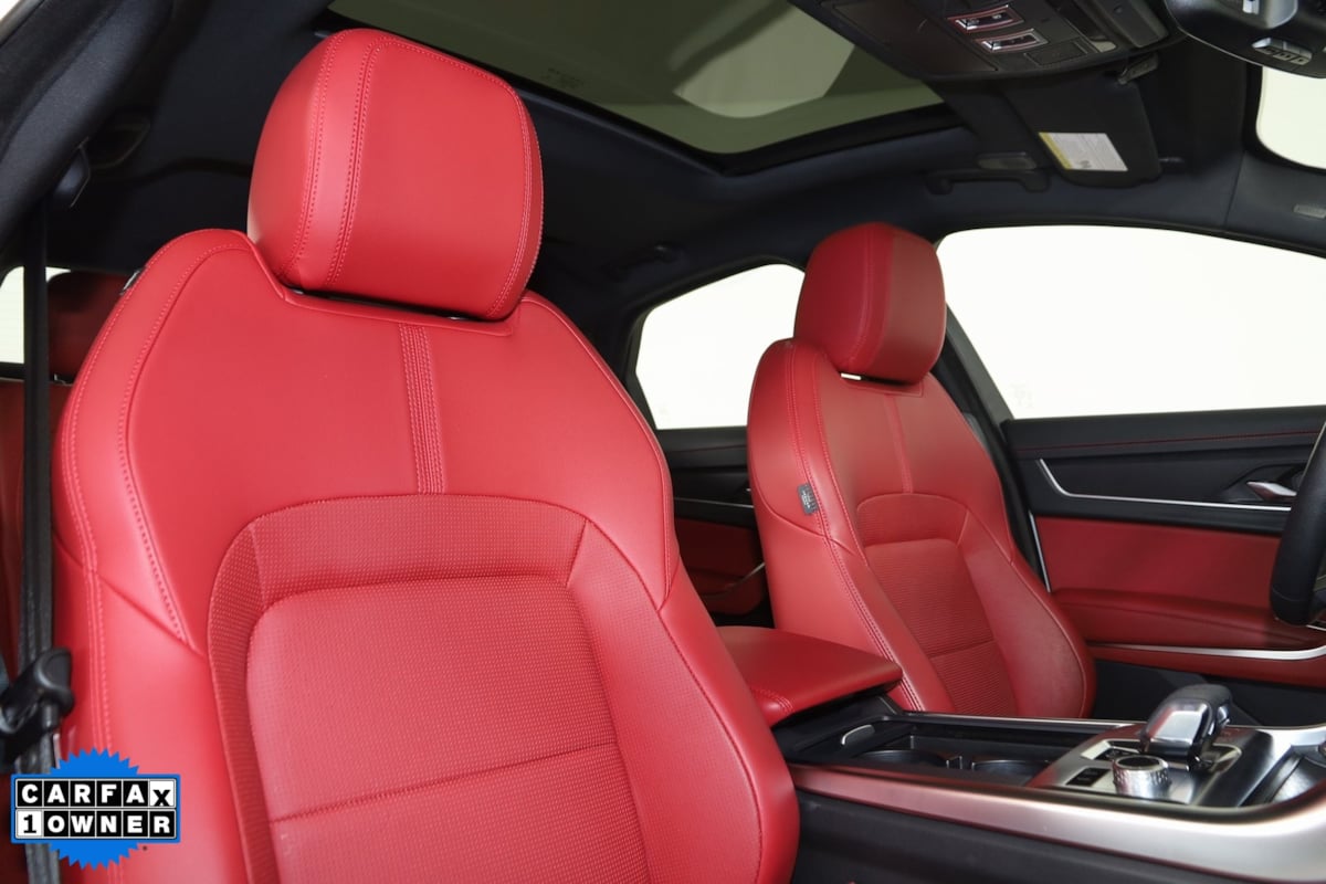 2023 Jaguar XF R-Dynamic SE photo 11