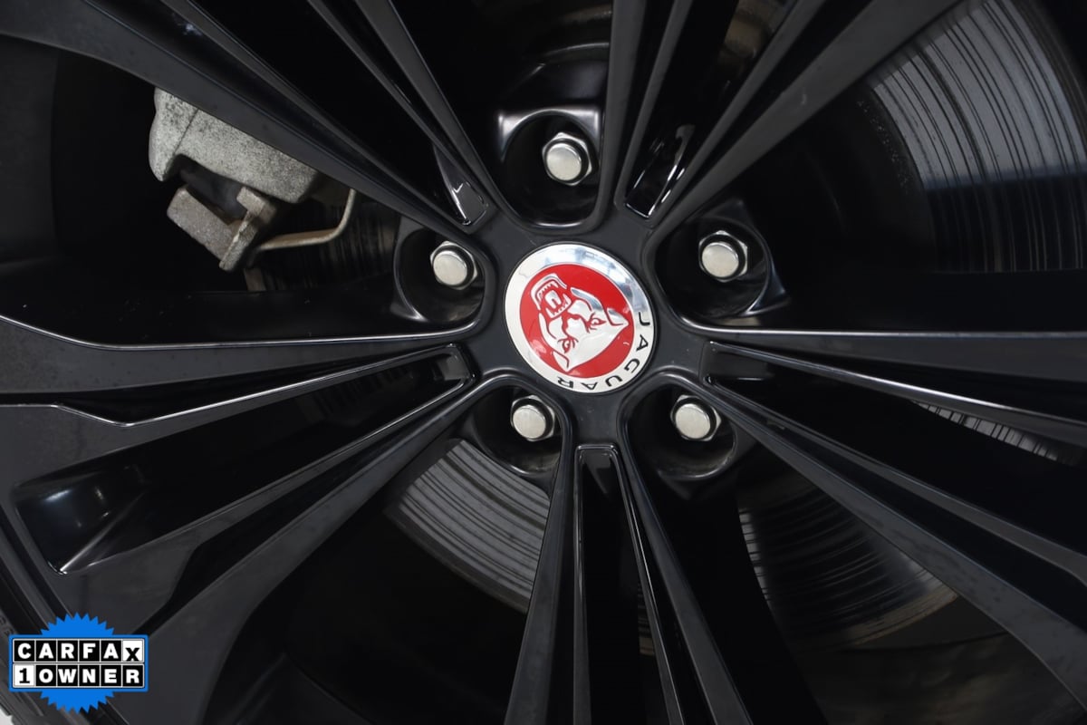 2023 Jaguar XF R-Dynamic SE photo 16