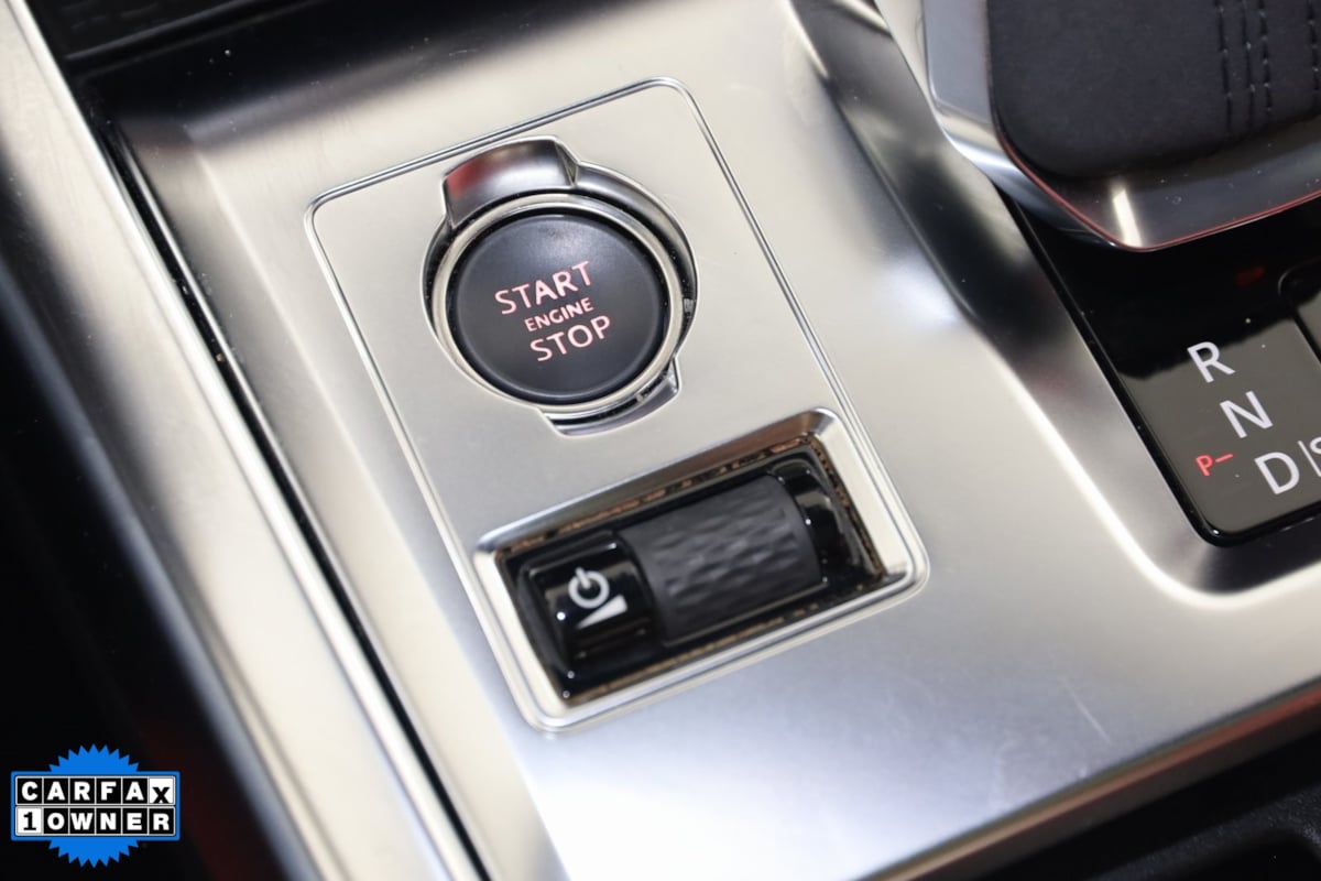 2023 Jaguar XF R-Dynamic SE photo 36
