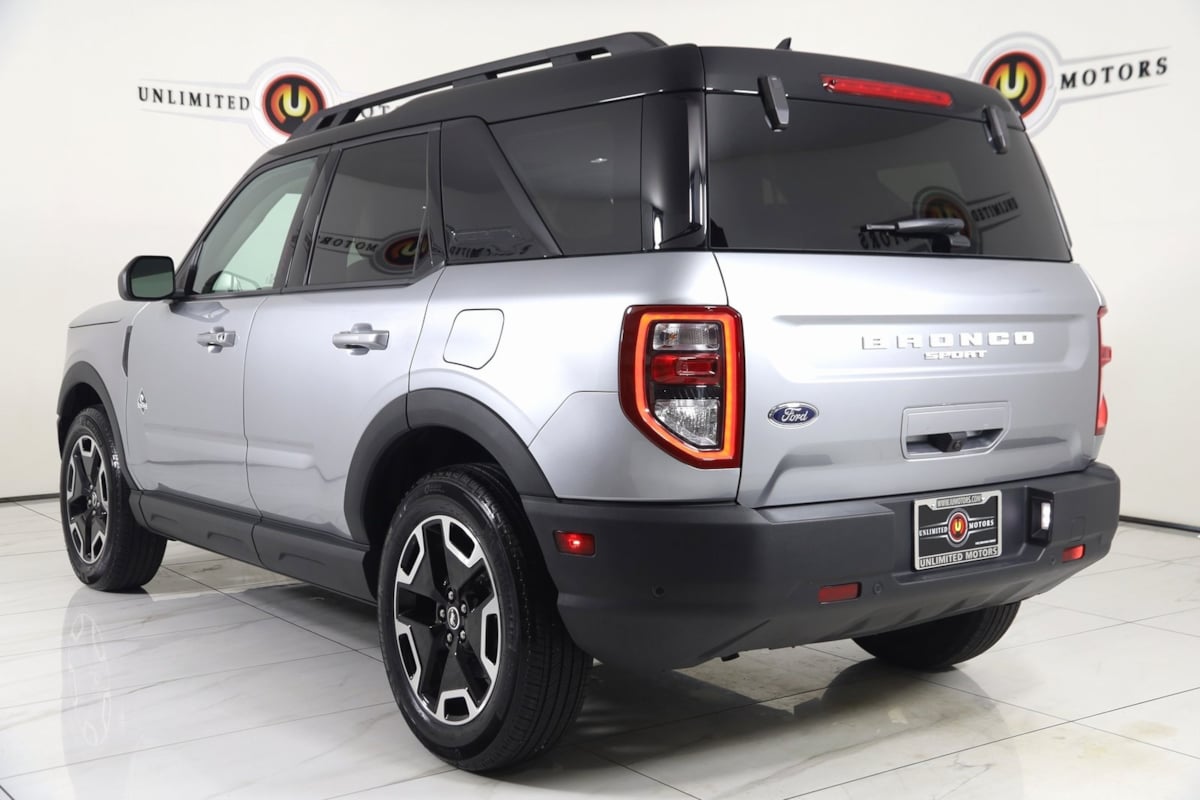 2023 Ford Bronco Sport Outer Banks photo 4