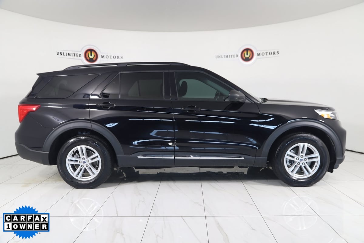 2022 Ford Explorer XLT photo 2