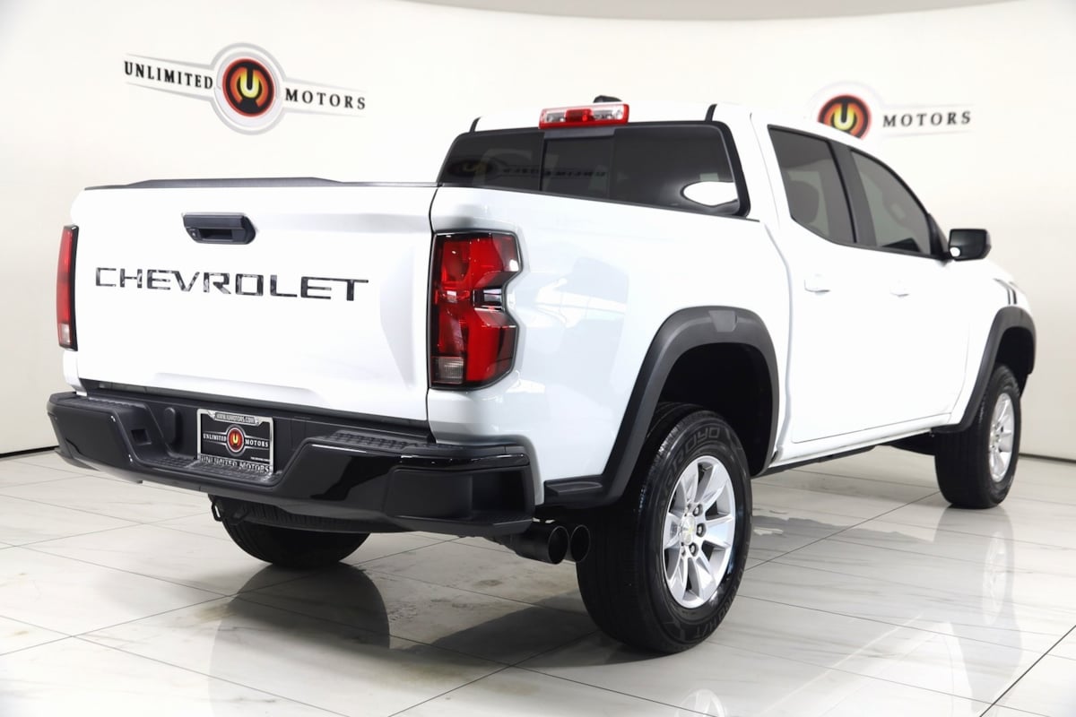 2023 Chevrolet Colorado Z71 photo 3