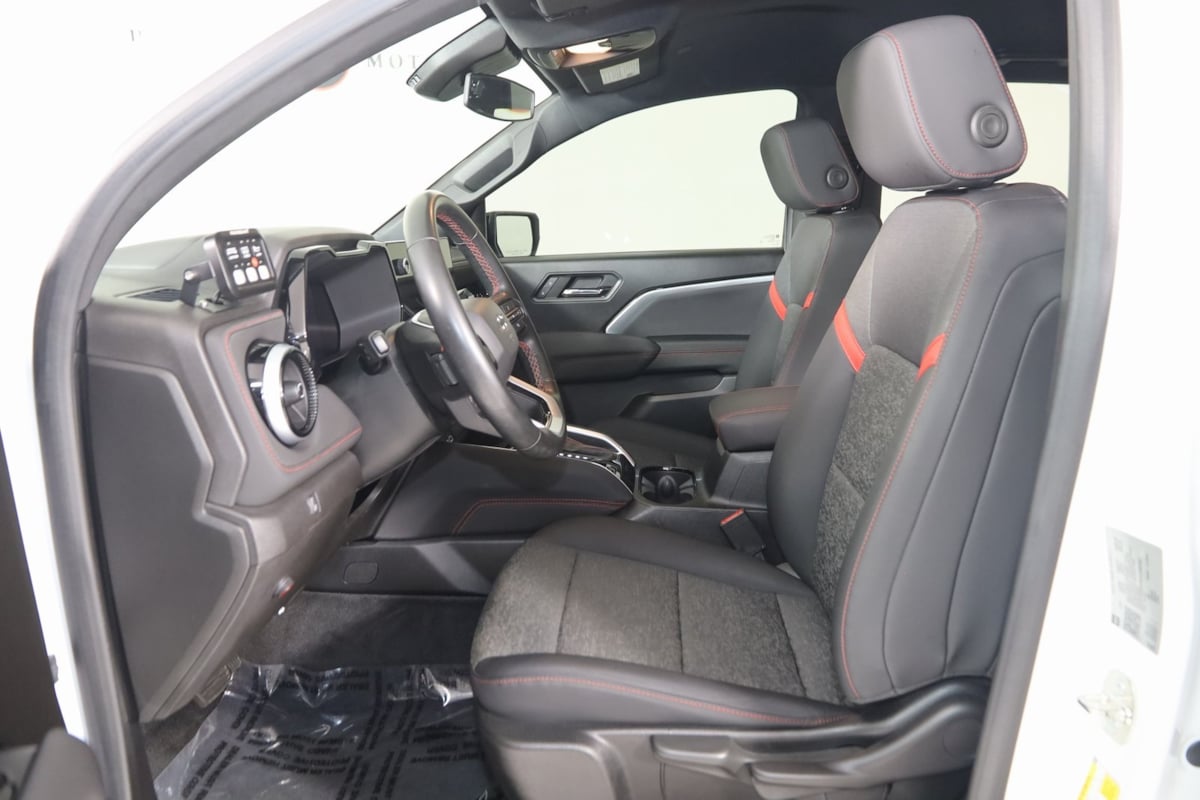 2023 Chevrolet Colorado Z71 photo 10