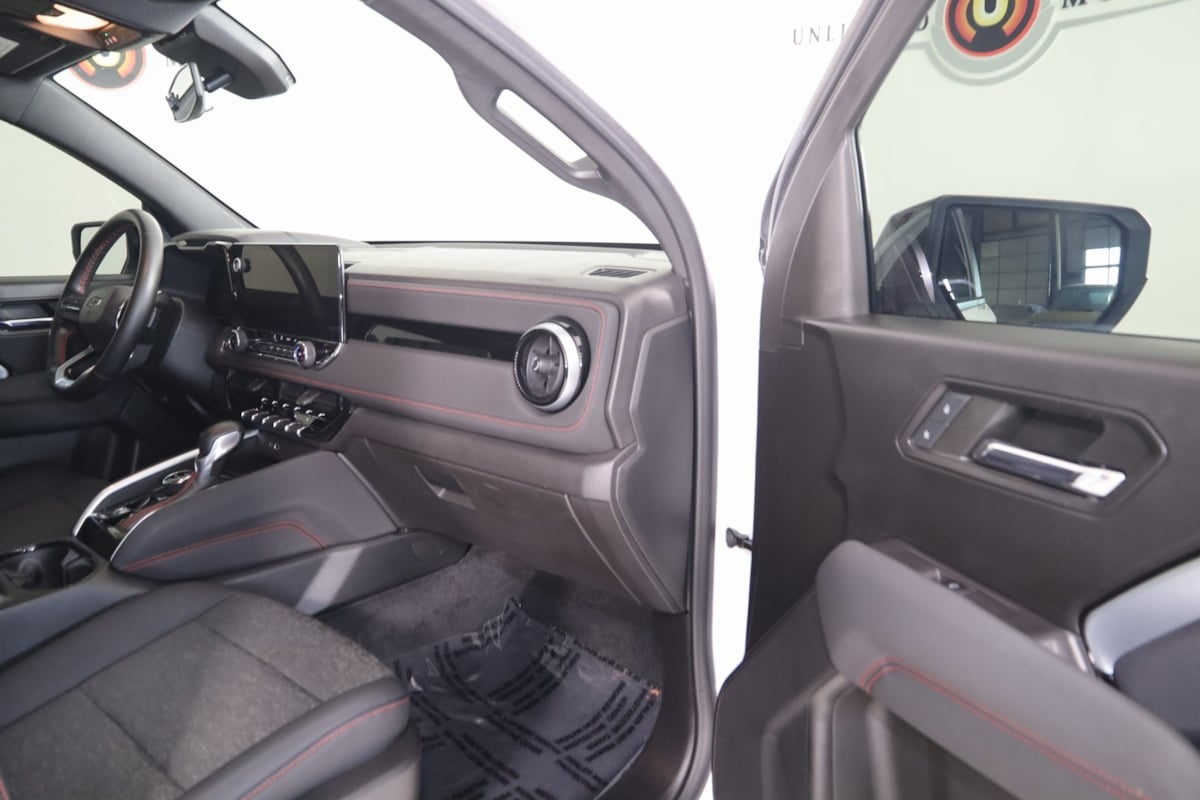 2023 Chevrolet Colorado Z71 photo 46