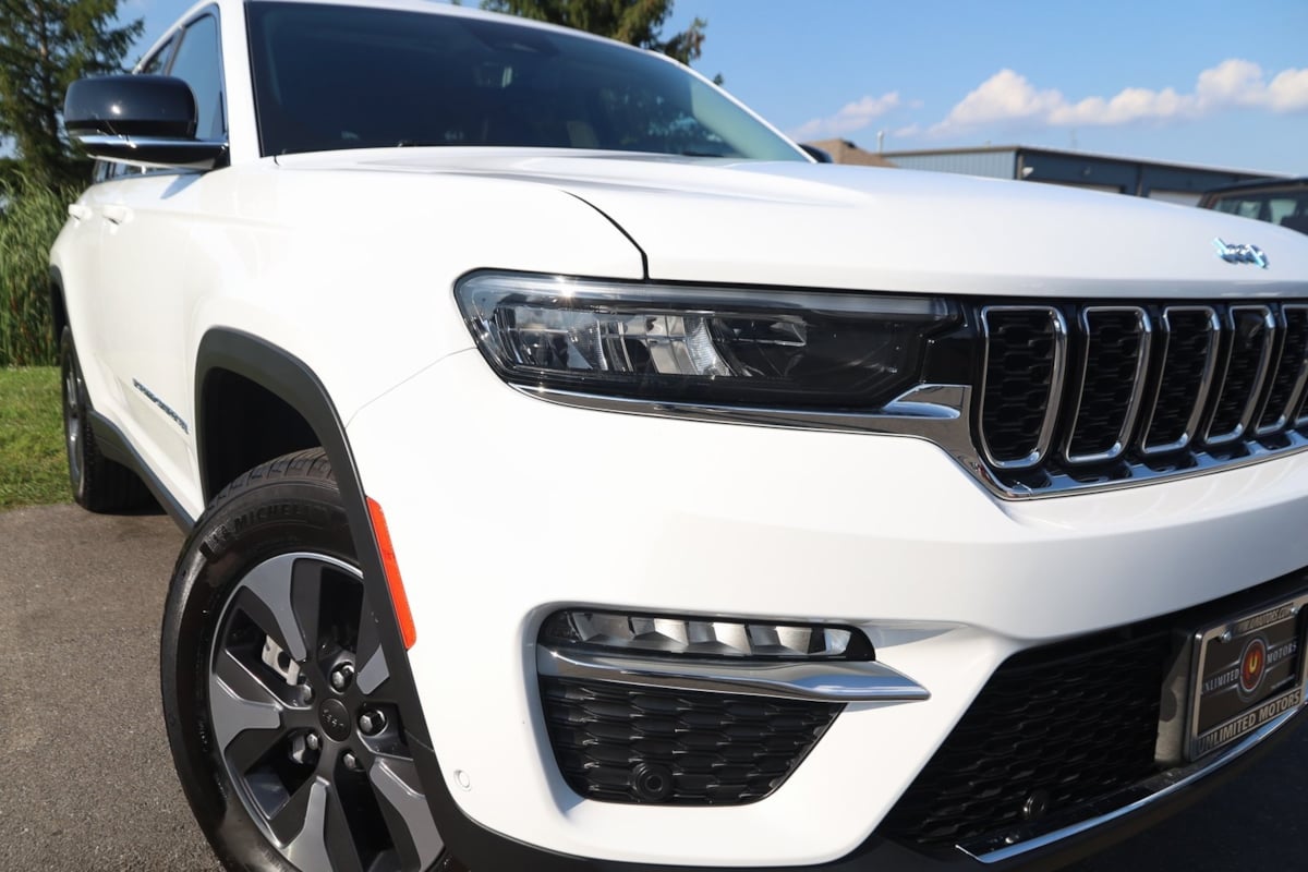 2023 Jeep Cherokee 4xe photo 15