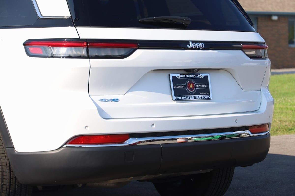 2023 Jeep Cherokee 4xe photo 20