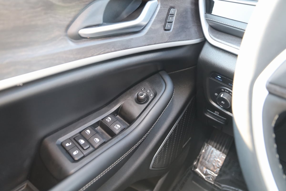 2023 Jeep Cherokee 4xe photo 30