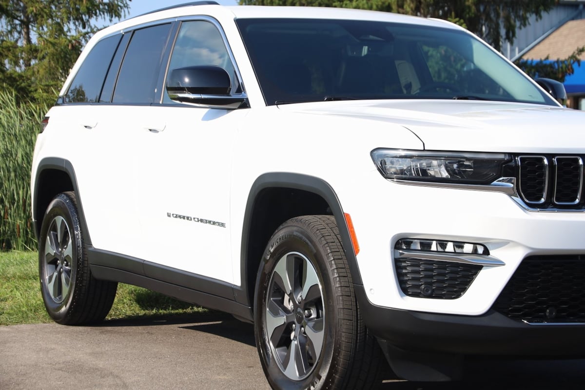 2023 Jeep Cherokee 4xe photo 48