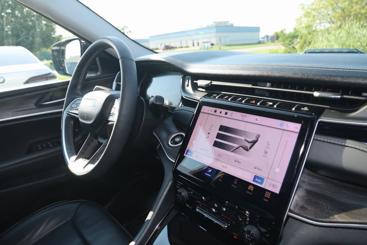2023 Jeep Cherokee 4xe photo 52