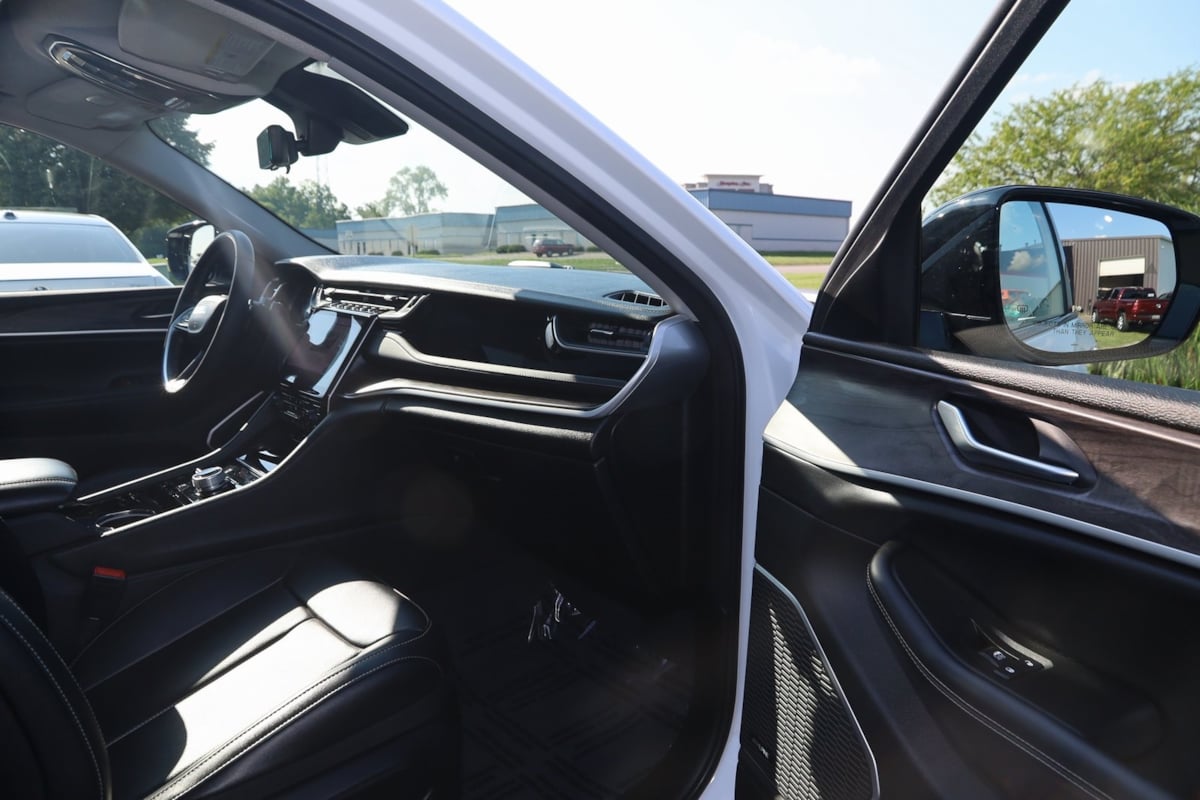 2023 Jeep Cherokee 4xe photo 54