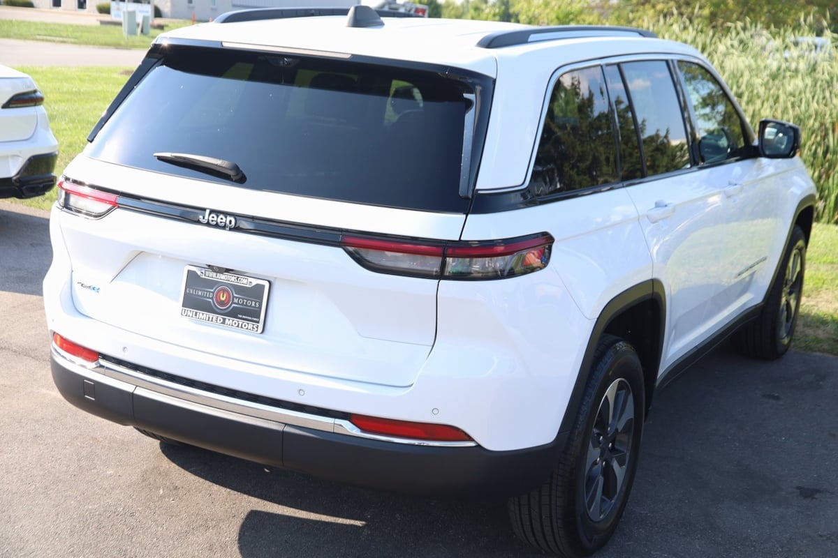 2023 Jeep Cherokee 4xe photo 57