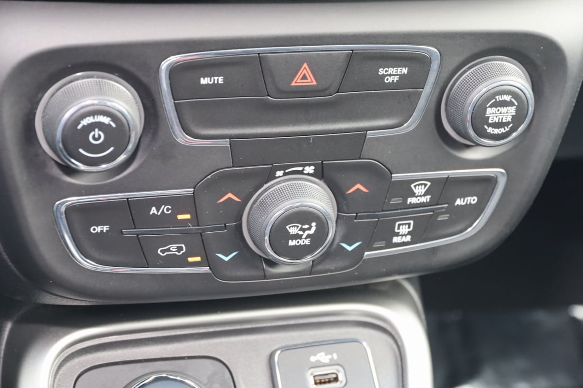 2020 Jeep Compass Latitude photo 30