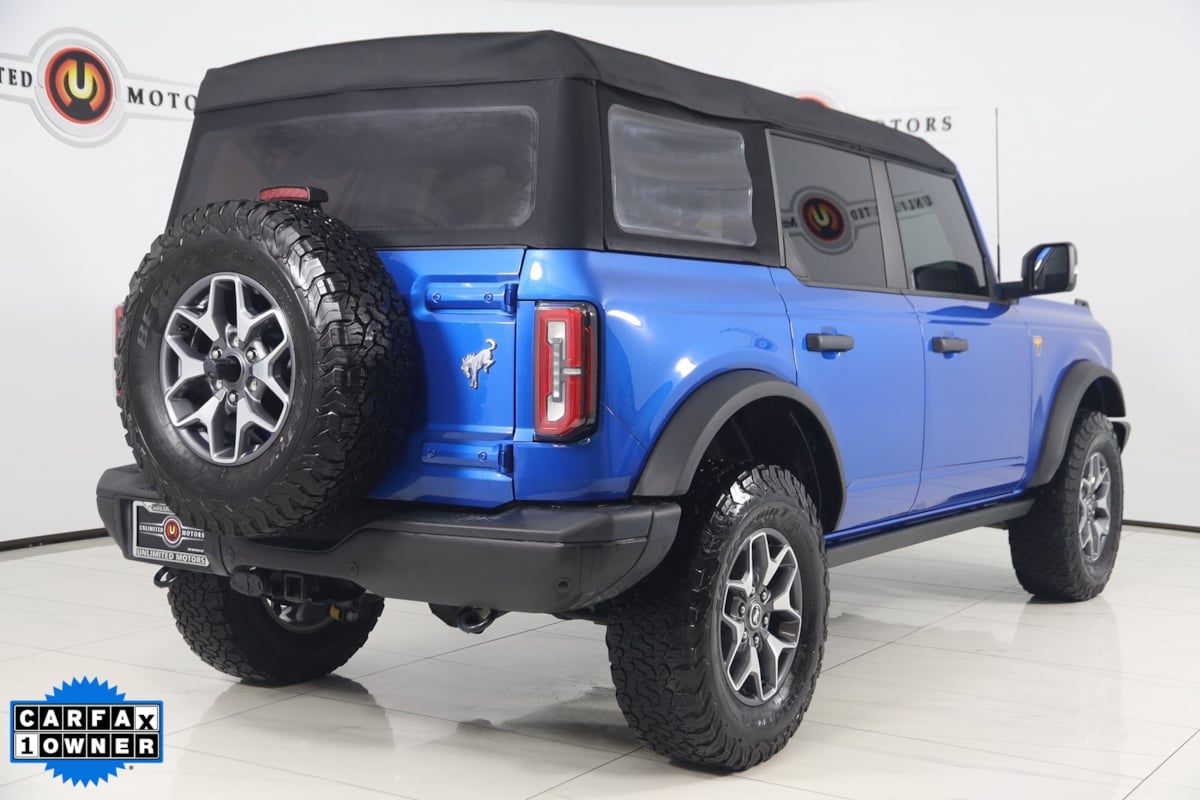 2023 Ford Bronco Badlands photo 3