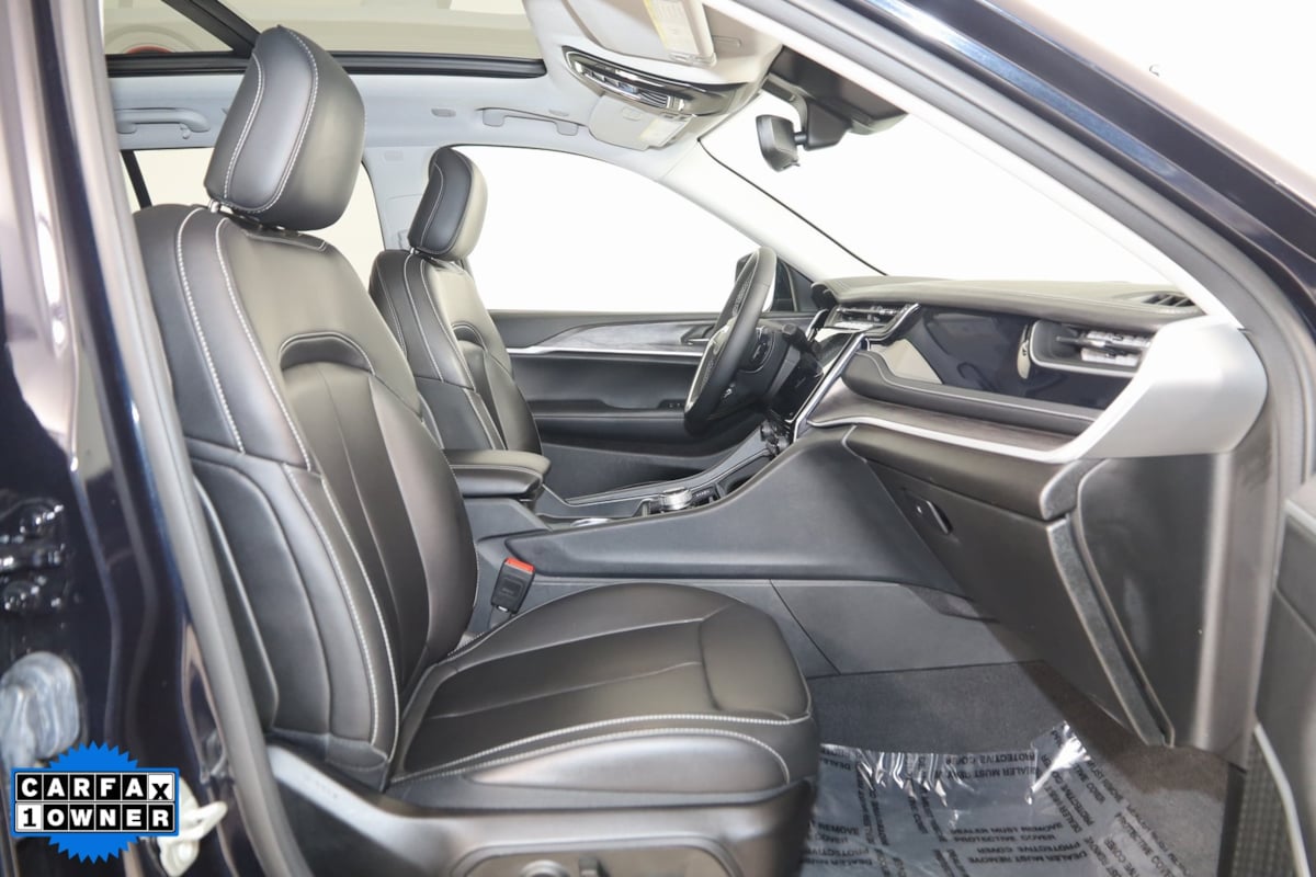 2023 Jeep Cherokee Base photo 14