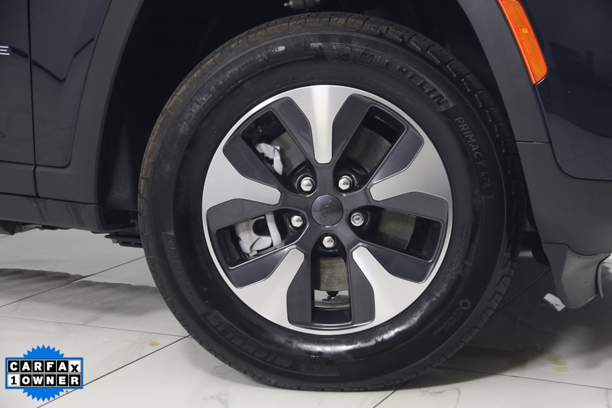 2023 Jeep Cherokee Base photo 17
