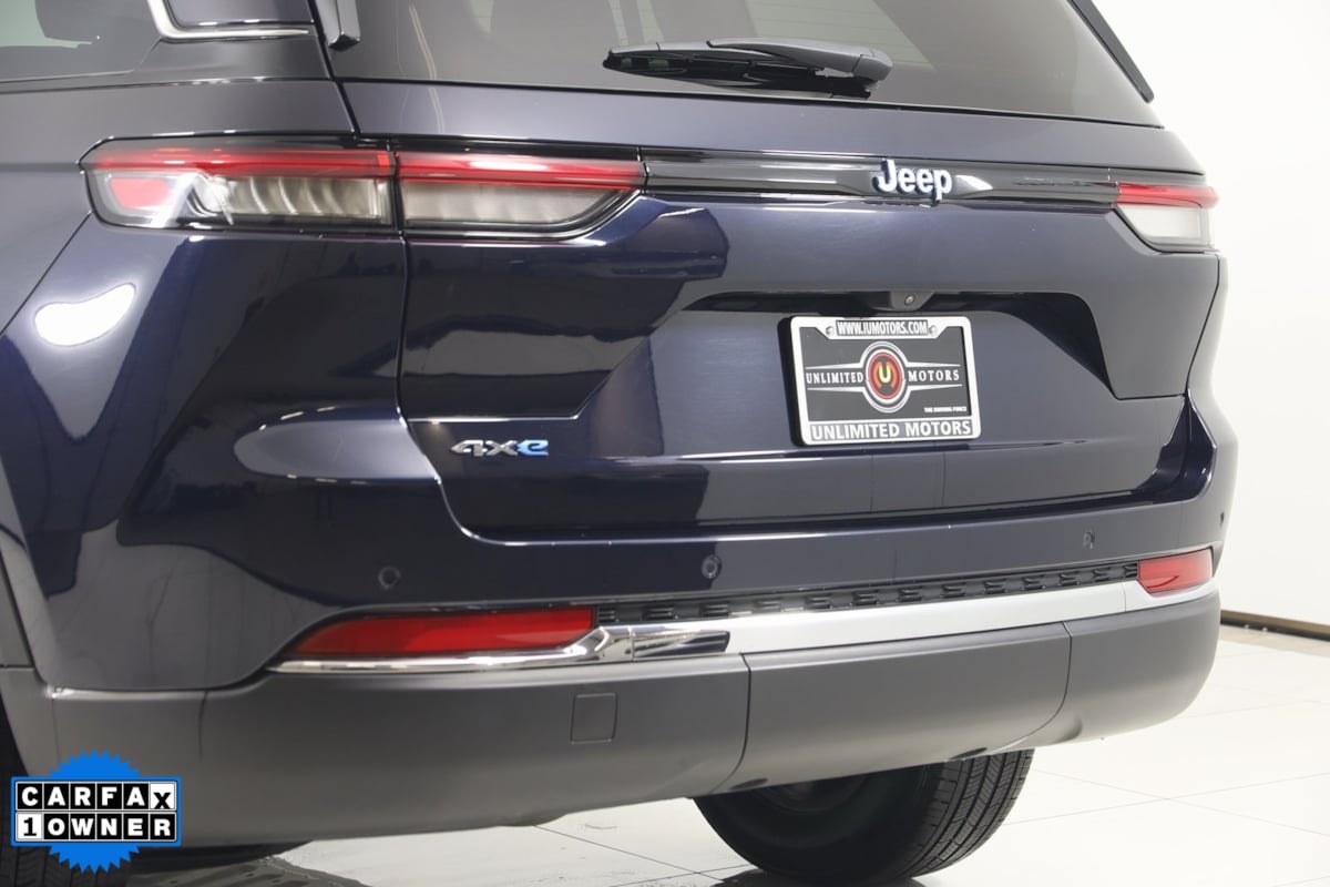 2023 Jeep Cherokee Base photo 20