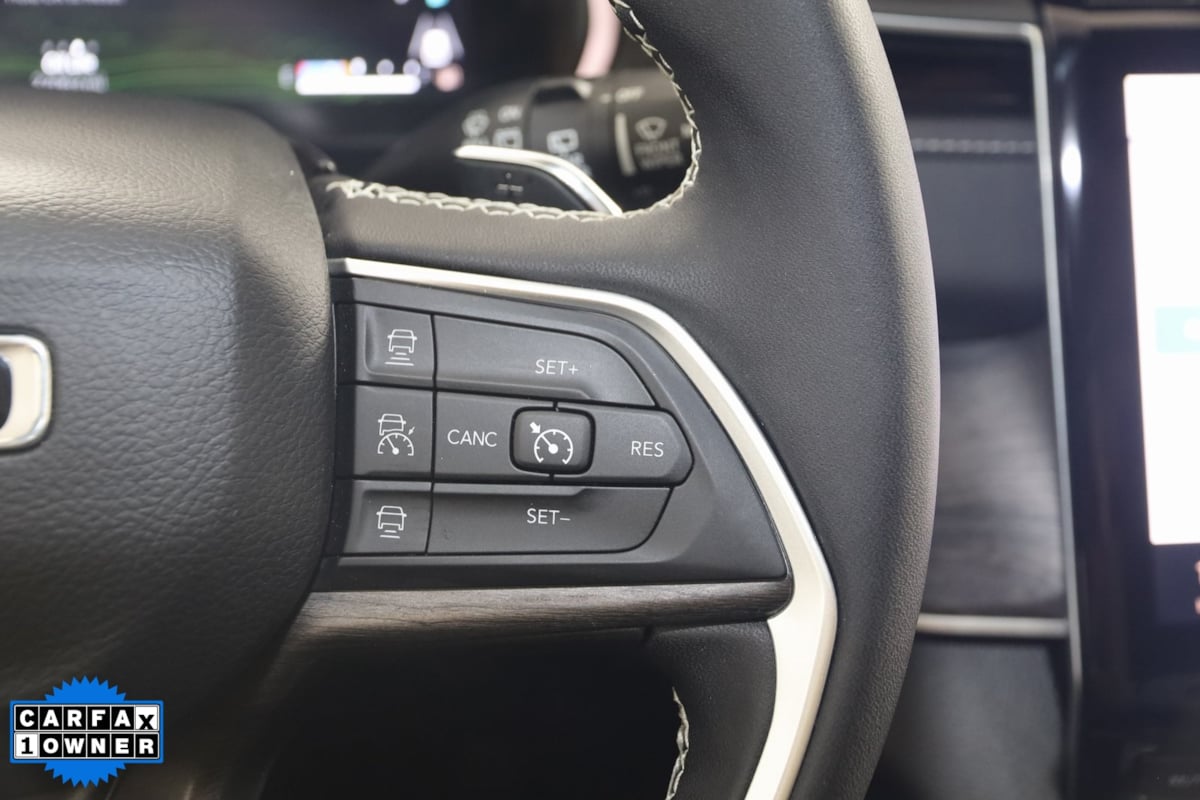 2023 Jeep Cherokee Base photo 40