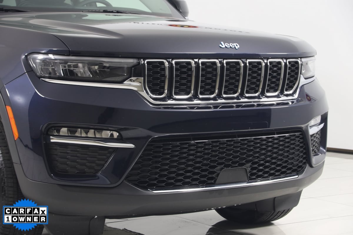 2023 Jeep Cherokee Base photo 42