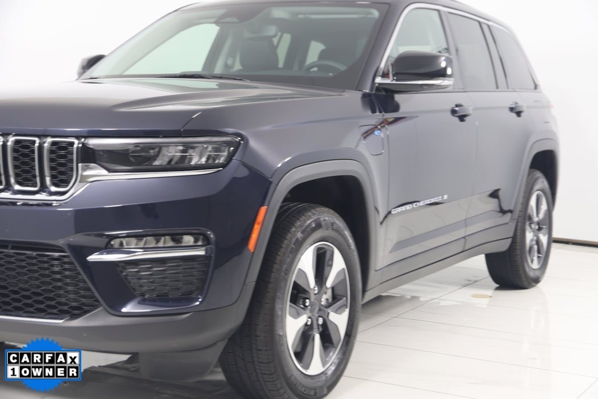 2023 Jeep Cherokee Base photo 56