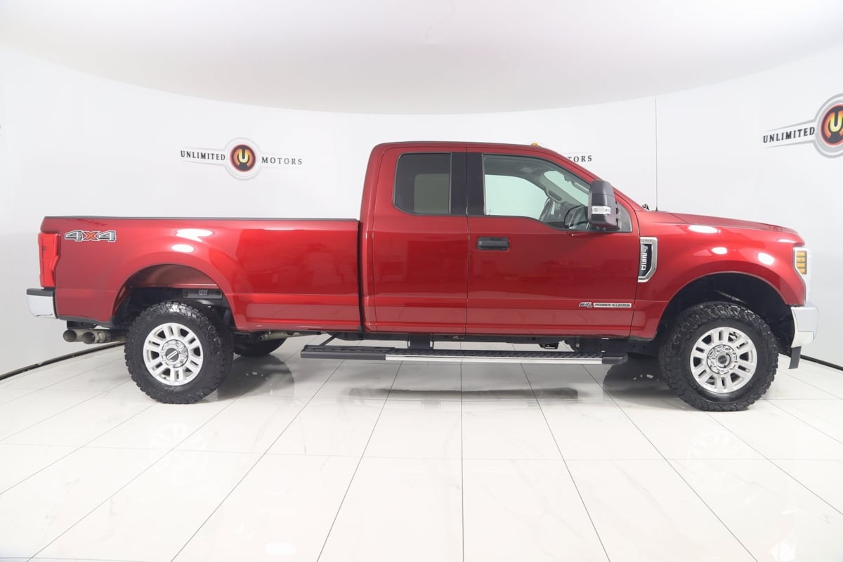 2019 Ford F-250 XLT photo 2