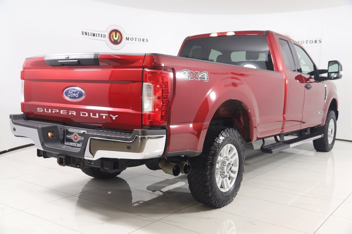 2019 Ford F-250 XLT photo 3