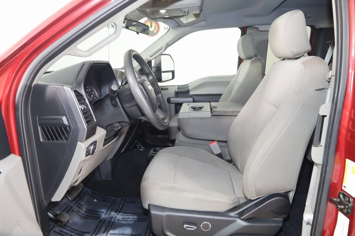2019 Ford F-250 XLT photo 9