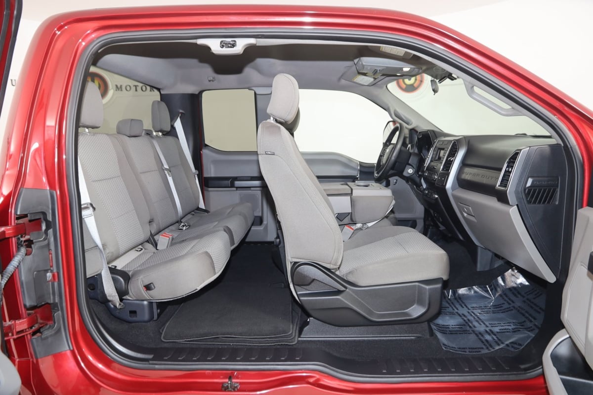 2019 Ford F-250 XLT photo 11