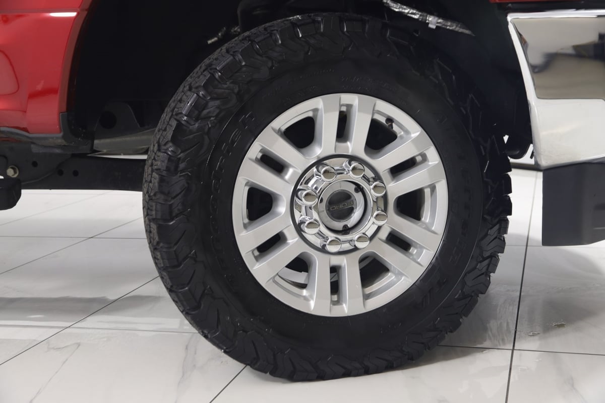 2019 Ford F-250 XLT photo 12