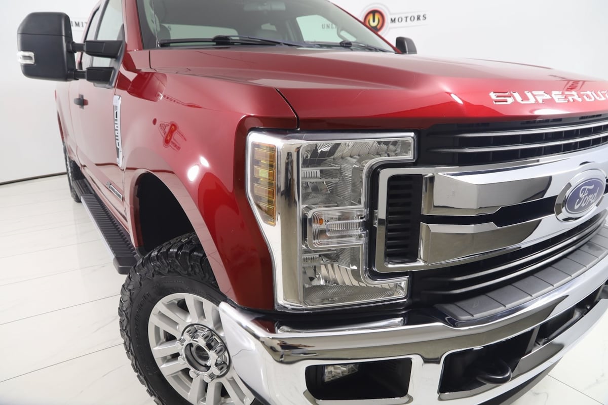2019 Ford F-250 XLT photo 16