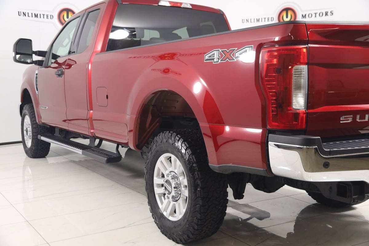 2019 Ford F-250 XLT photo 19