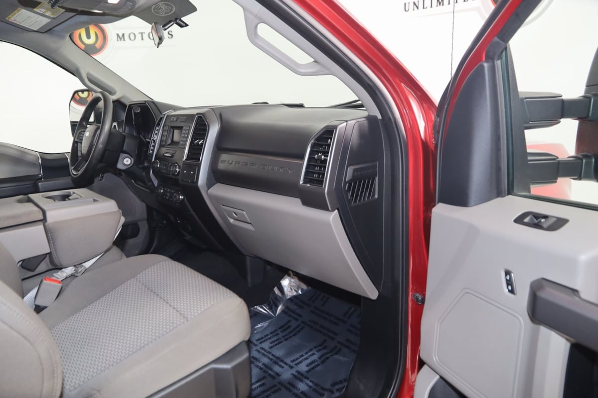 2019 Ford F-250 XLT photo 41
