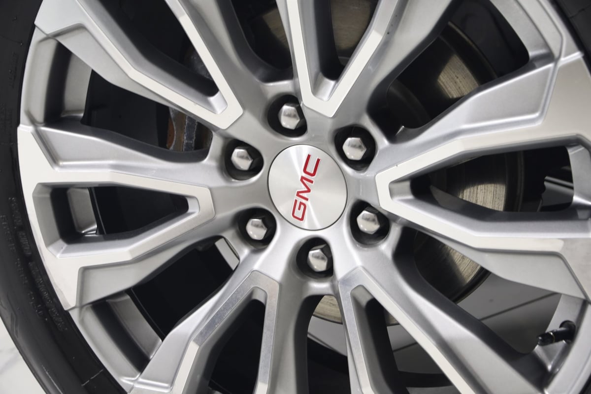 2023 Gmc Yukon Denali photo 16
