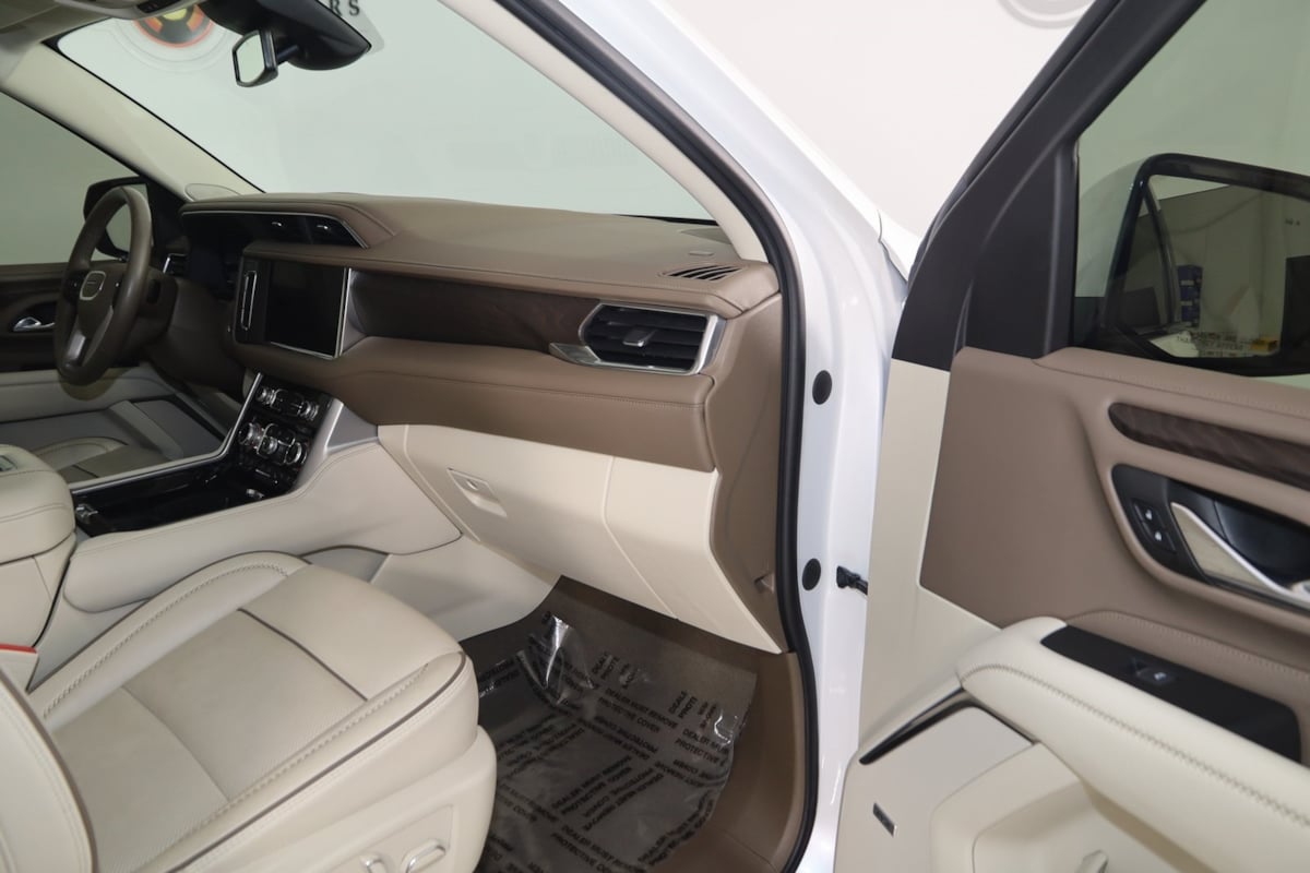 2023 Gmc Yukon Denali photo 43
