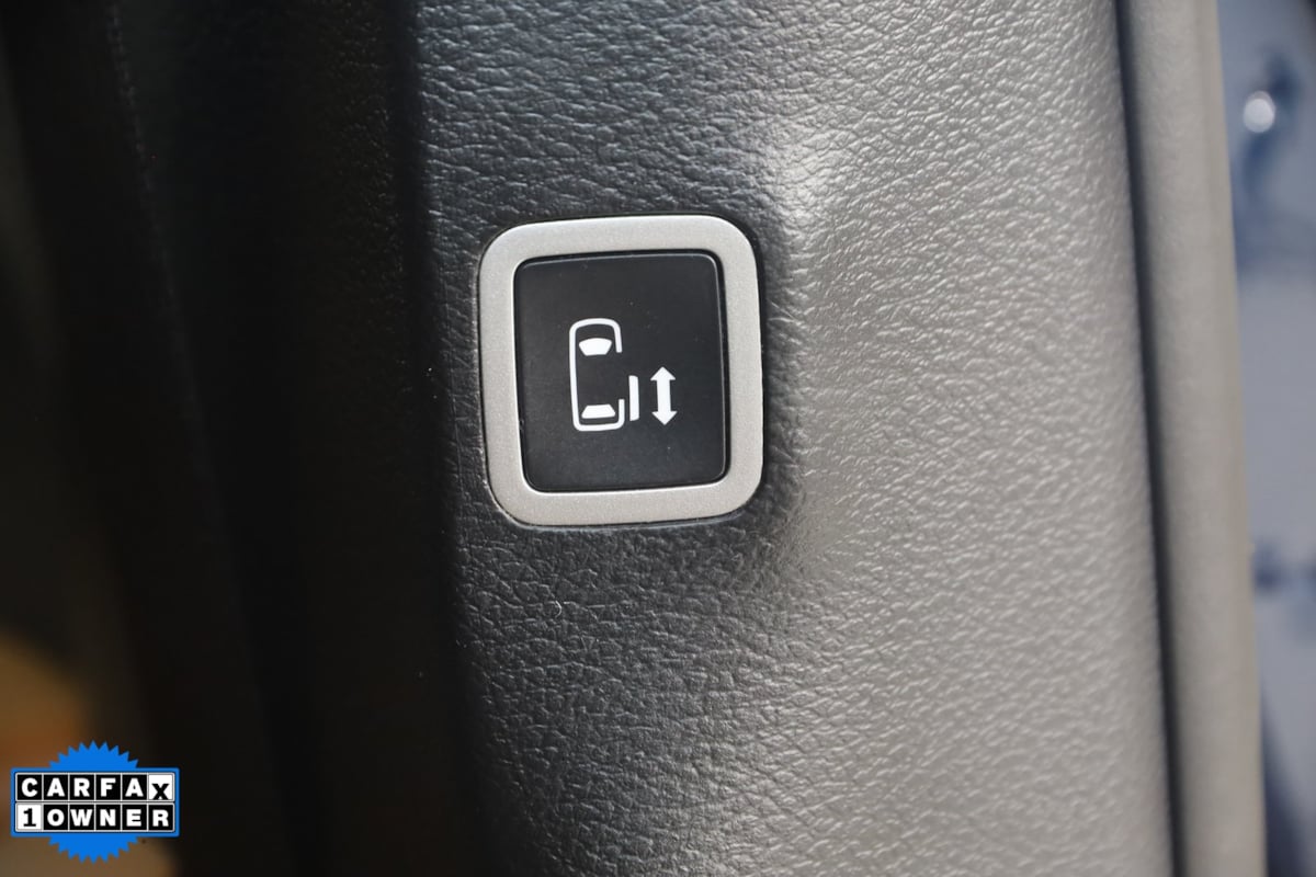 2022 Chrysler Pacifica Hybrid Pinnacle photo 10