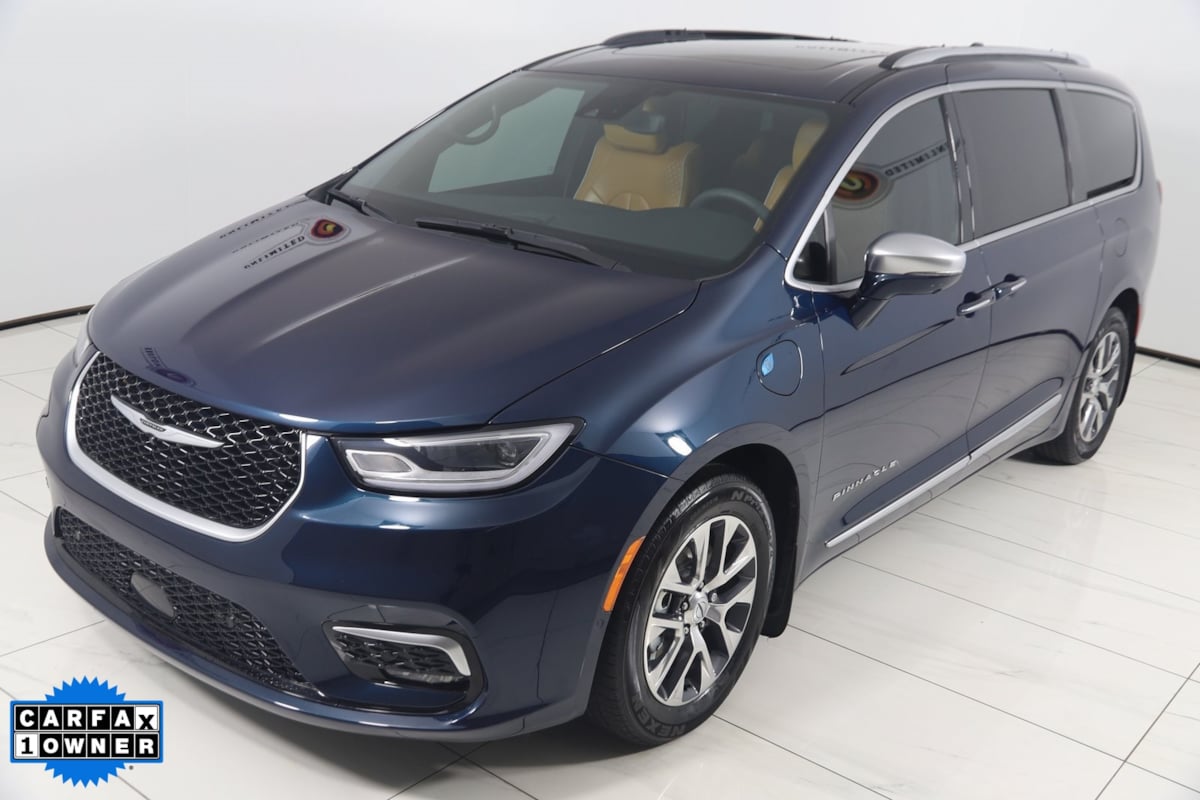 2022 Chrysler Pacifica Hybrid Pinnacle photo 17