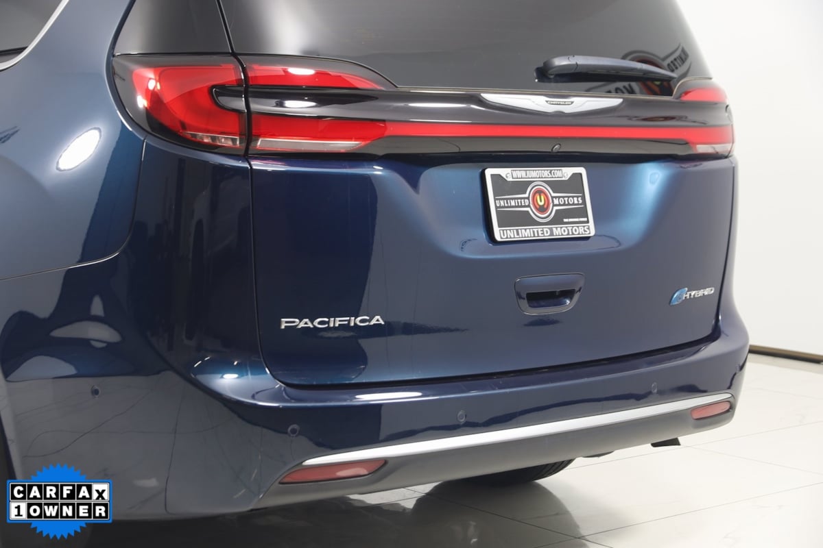 2022 Chrysler Pacifica Hybrid Pinnacle photo 18