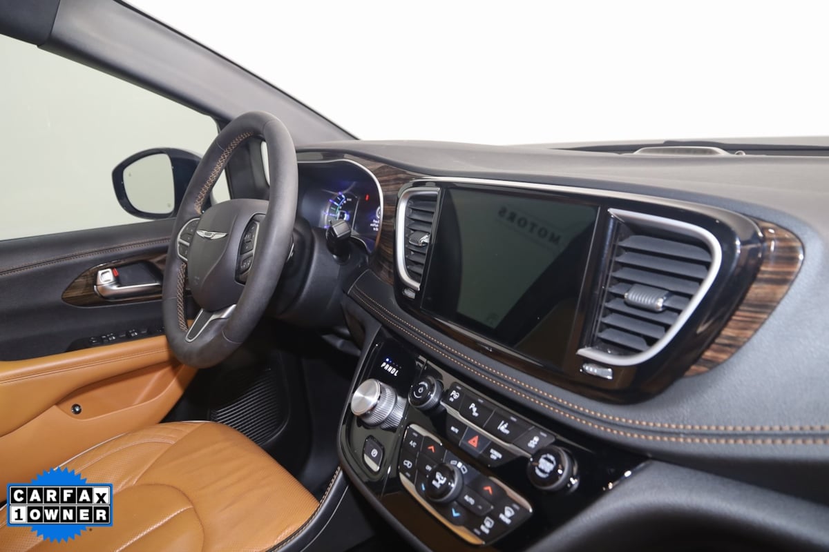 2022 Chrysler Pacifica Hybrid Pinnacle photo 38