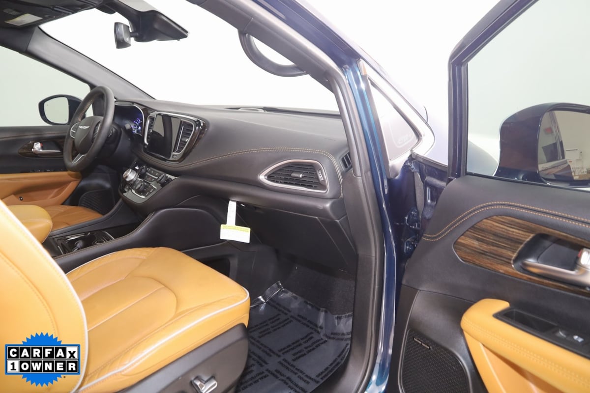 2022 Chrysler Pacifica Hybrid Pinnacle photo 40