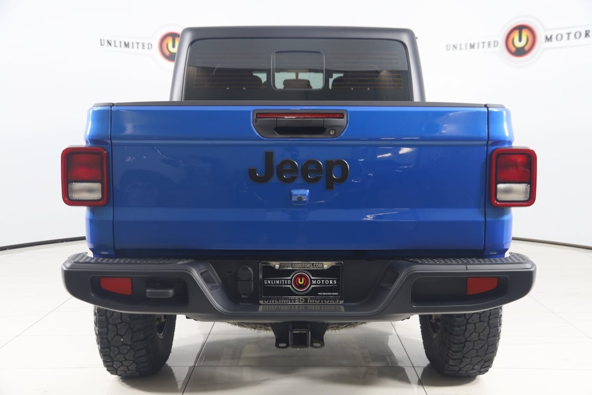 2023 Jeep Gladiator Sport photo 2