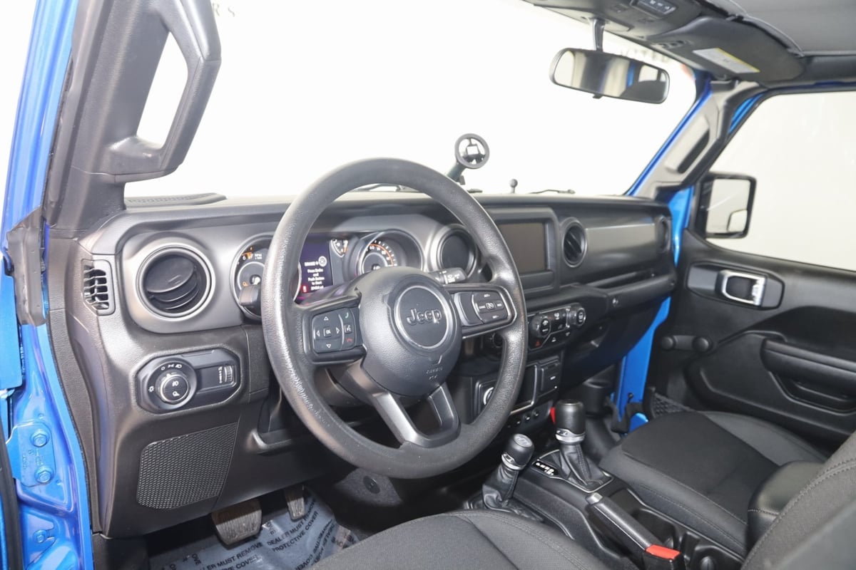 2023 Jeep Gladiator Sport photo 21