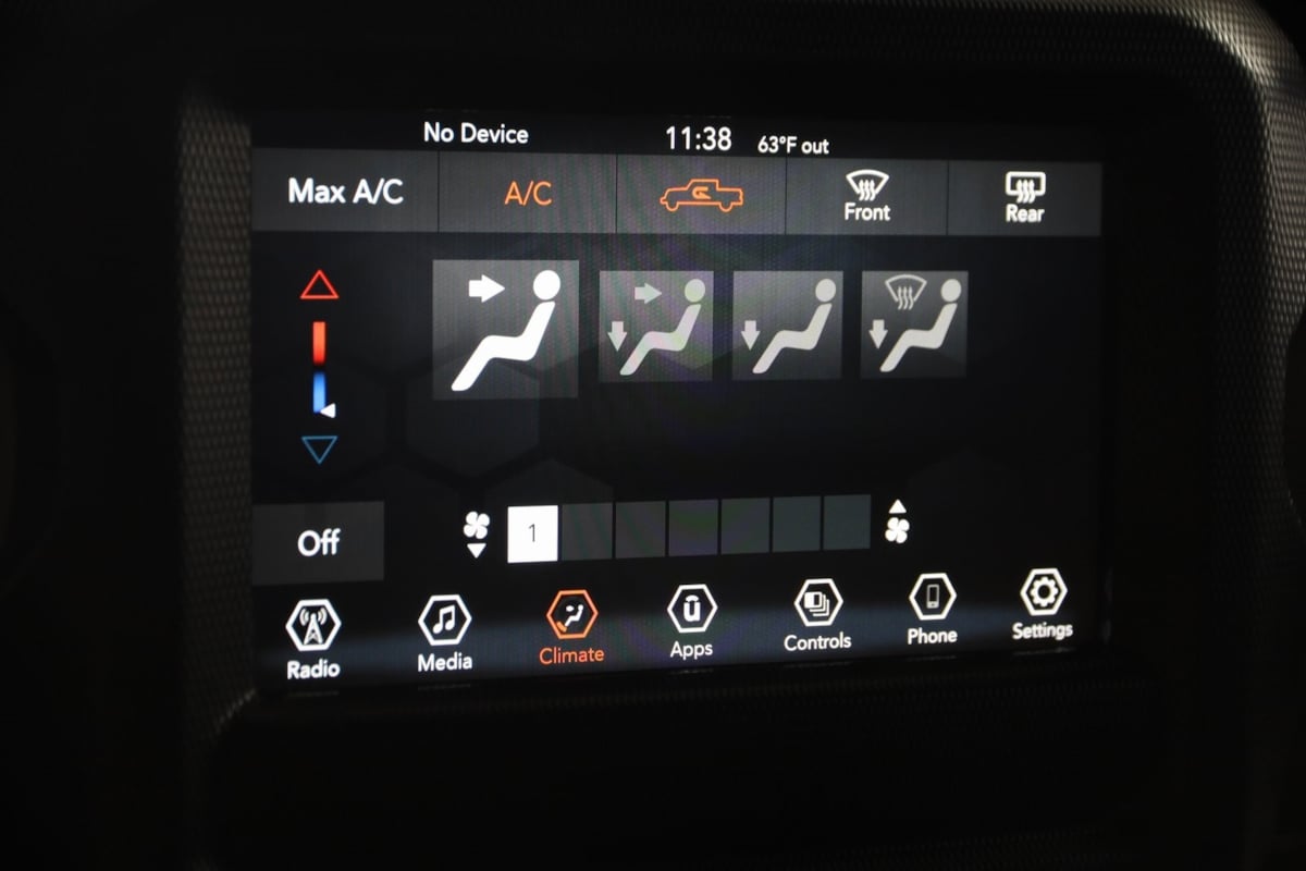 2023 Jeep Gladiator Sport photo 27