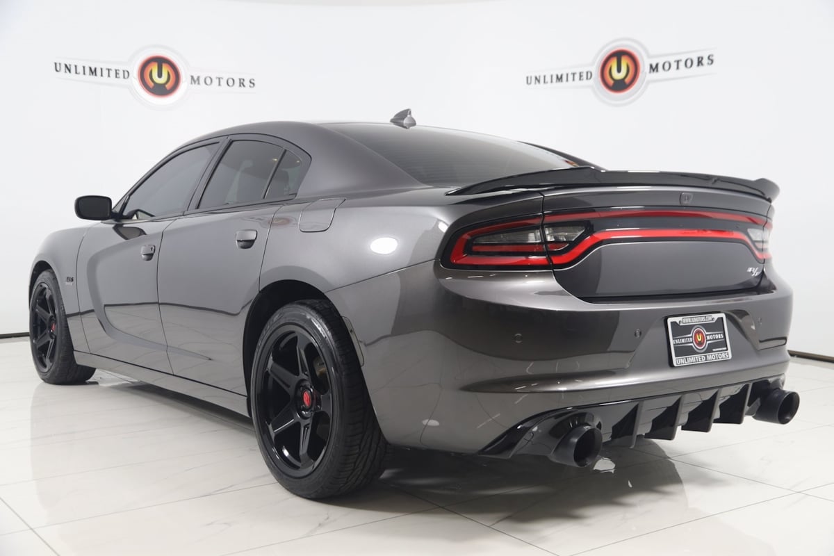 2015 Dodge Charger R/T Plus photo 2