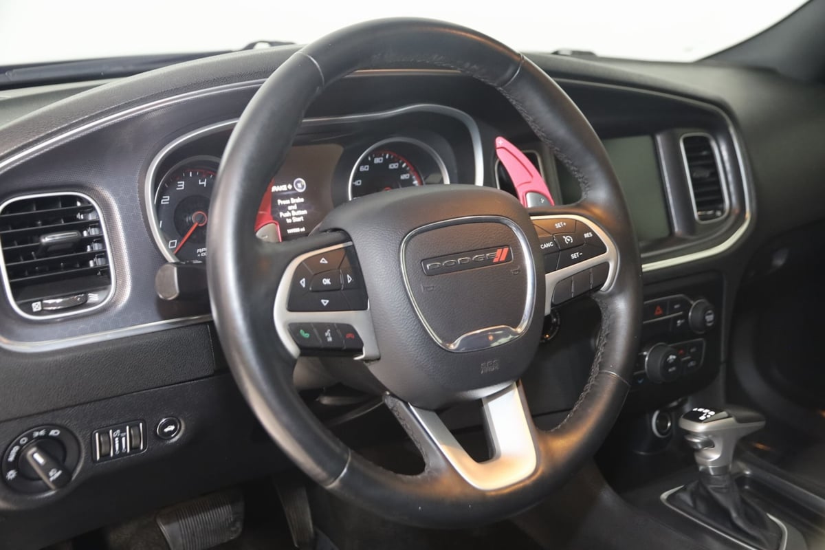 2015 Dodge Charger R/T Plus photo 4