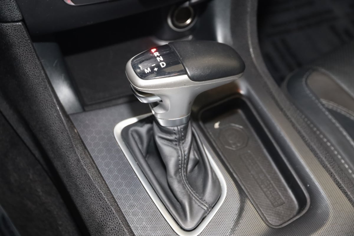2015 Dodge Charger R/T Plus photo 5