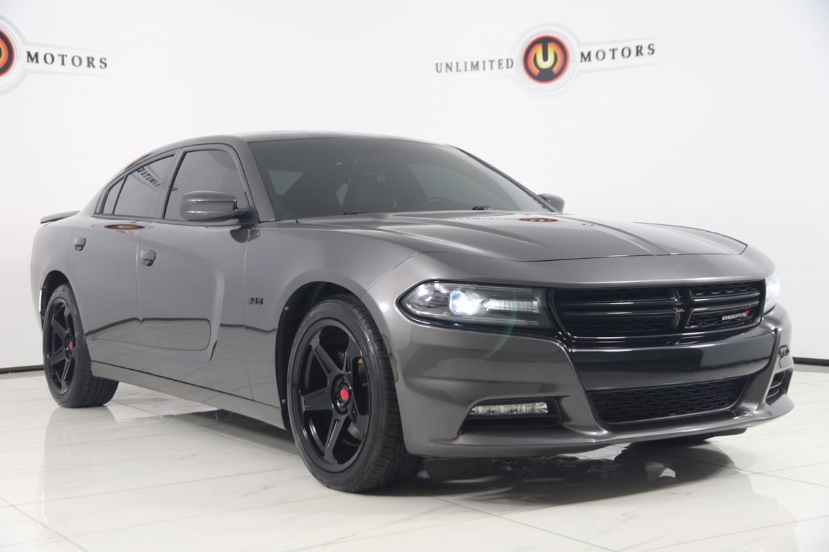 2015 Dodge Charger R/T Plus photo 21
